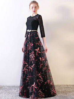 In Stock:Ship in 48 hours Black Lace Long Sleeve Print Prom Dress