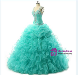 2018 Ruffles Crystal Beads Sequins Spaghetti Sweetheart Quinceanera Dresses