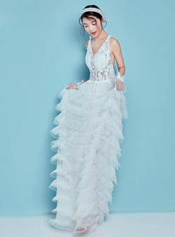 Sexy White Tulle Lace V-neck Backless Ruffle Wedding Dress