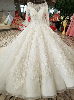 Luxury Ball Gown White Tulle Appliques Beading Long Sleeve Wedding Dresses