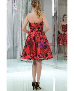 Sweetheart Red Print Satin Knee Length Homecoming Dress