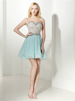 Sweetheart Neck Chiffon Beading Crystal Homecoming Dress