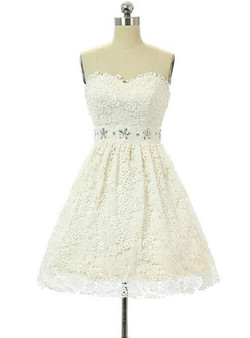 In Stock:Ship in 48 hours White Lace Sweetheart Homecoming Dress