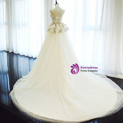 White Tulle Sweetheart High Waist Appliques Wedding Dress