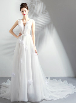 In Stock:Ship in 48 hours White V-neck Tulle Wedding Dress
