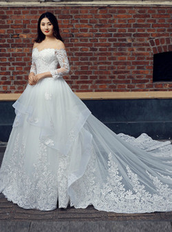 White Tulle Lace Appliques Off The Shoulder Long Sleeve Wedding Dress