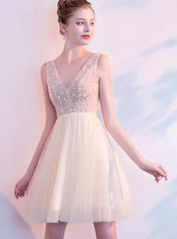 In Stock:Ship in 48 Hours Champagne Tulle V-neck Backless Homecoming Dress