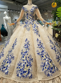 Ivory Ball Gown High Neck Long Sleeve Appliques Backless Wedding Dress