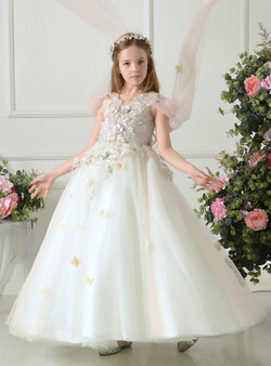 A-Line V-neck White Tulle Appliques Flower Girl Dress