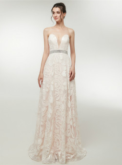 Champagne Lace Appliques Sweetheart Neck Backless Prom Dress