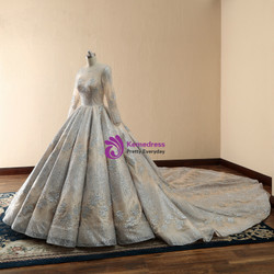 Luxury Long Sleeves Celebrities Sequins Backless Long Train Bridal Gown