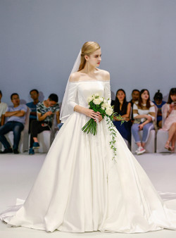 Shop 2019 Long & Short White Ball Gown Satin Off The Shoulder Long Sleeve Wedding Dress With Factory Price From Kemedress