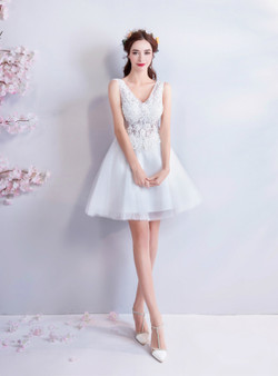 Shop 2019 Long & Short In Stock:Ship in 48 Hours White Tulle V-neck Appliques Homecoming Dress With Factory Price From Kemedress