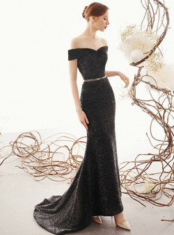 Stunning Black Mermaid Off the Shoulder Sleeveless Prom Dress