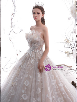 Adorable Champagne Ball Gown Tulle Sweetheart Appliques Sequins Wedding Dress With Train