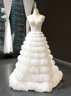 White Deep V-neck Backless Sleeveless Tulle Beading Sequins Floor Length Wedding Dress