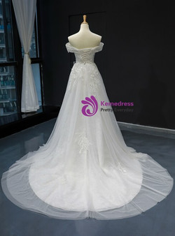 Advanced White Tulle Appliques Off the Shoulder Wedding Dress With Beading