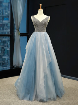 A-Line Gray Blue Tulle V-neck Backless Prom Dress With Beading