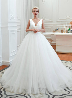 Graceful White Ball Gown V-neck Backles Tulle Pleats Floor Length Wedding Dress