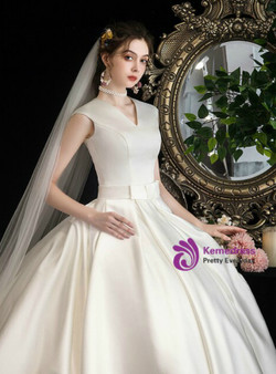 Adorable White Ball Gown Satin V-neck Sleeveless Brides Wedding Dress With Train