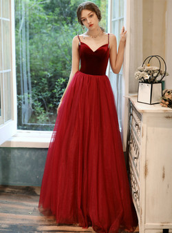 Noble Burgundy Velvet Tulle Spagehtti Straps Beading Long Prom Dress 2020