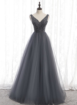 Lovely Gray Tulle V-neck Backless Sleeveless Beading Prom Dress 2020