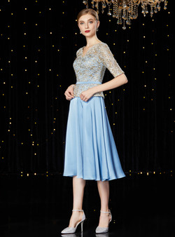 Fashionable Blue Satin Lace V-neck Short Sleeve Knee Length Mother of the Bride Dress