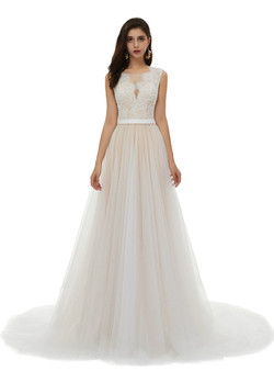 Simple Tulle Scoop Neck Lace Appliques Beading Formal Wedding Dress