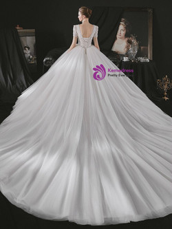 Flattering White Lace Appliques Beading Tulle V-neck Short Sleeve Wedding Dress