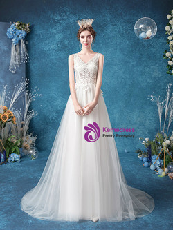 In Stock:Ship in 48 Hours Elegant White V-neck Appliques Wedding Dress