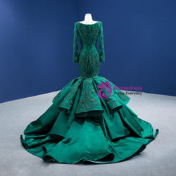 Green Mermaid Long Sleeve Square Neck Appliques Beading Prom Dress