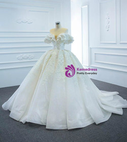 White Ball Gown Tulle Lace Beading Wedding Dress