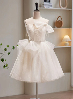 Ivory Tulle Sequins Spaghetti Straps Pleats Homecoming Dress
