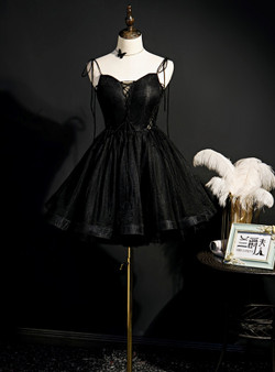 Black Tulle Spaghetti Straps Beading Homecoming Dress