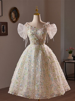 White Tulle Sequins 3D Flower Homecoming Dress White Tulle Sequins 3D Flower Homecoming Dress