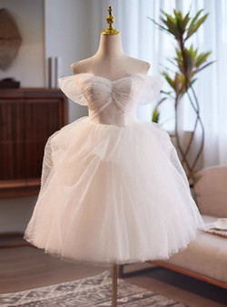 White Tulle Pearls Pleats Wedding Dress White Tulle Pearls Pleats Wedding Dress