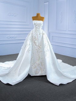 White Satin Sequins Appliques Beading Wedding Dress