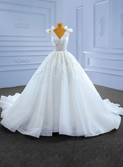 White Tulle V-neck Sequins Wedding Dress