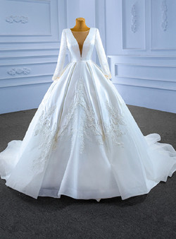 White Satin Long Sleeve Appliques Wedding Dress