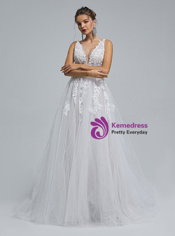 White Tulle See Through V-neck Appliques Wedding Dress