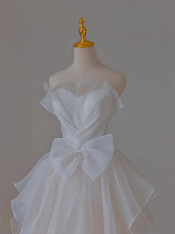 White Tulle Strapless Wedding Dress With Bow