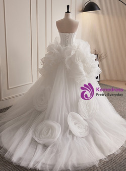 White Tulle Sweetheart Hand Work Flower Wedding Dress