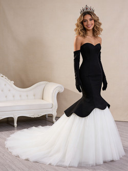 Sexy Black Mermaid White Tulle Long Sleeve Prom Dress