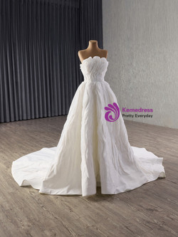 White Strapless Pleats Wedding Dress