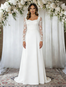 White Long Sleeve Appliques Wedding Dress