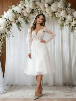 White Tulle Long Sleeve Short Wedding Dress