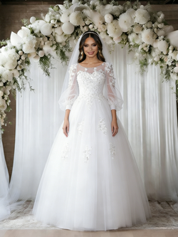 White Tulle Puff Sleeve Appliques Wedding Dress