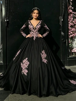 Black Tulle V-neck Appliques Quinceanera Dress
