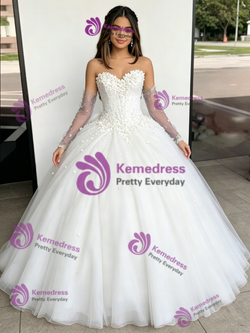 White Tulle Strapless Appliques Quinceanera Dress