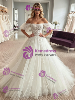 White Tulle Appliques Puff Sleeve Wedding Dress
